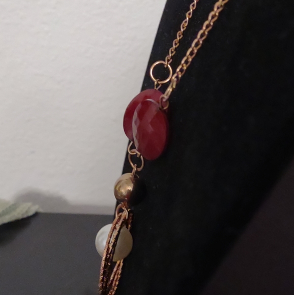 Fashion 21"L Goldtone Necklace W/ Gold Rings & Burgundy Disc Beads & Tassels - Picture 4 of 7